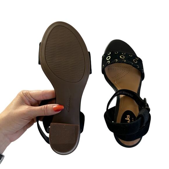 Clarks Ralene Sheen Black Suede Ankle Strap Block Heel Sandals Women’s Size 6 - Picture 6 of 7